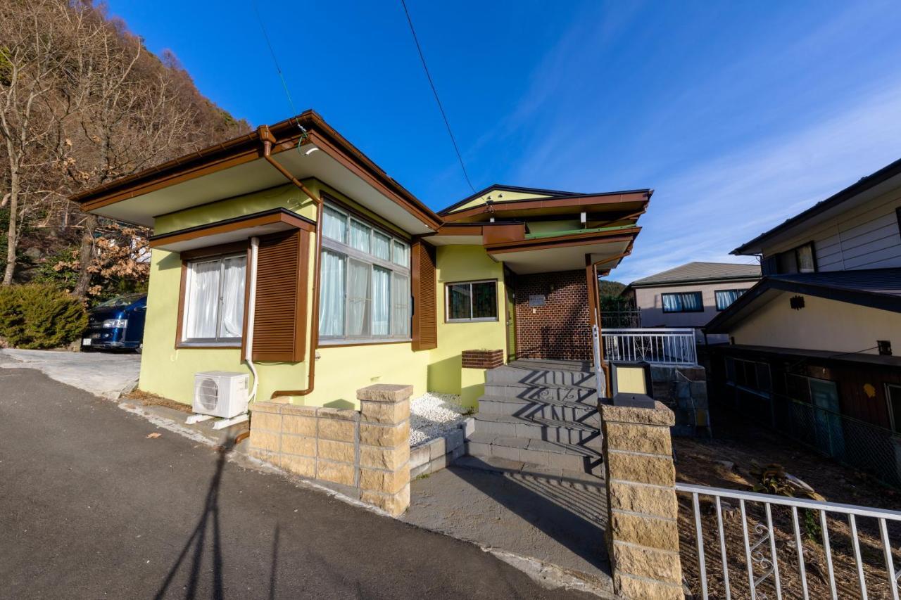 Villa Rakuwa Bettei Fujikawaguchiko Buitenkant foto